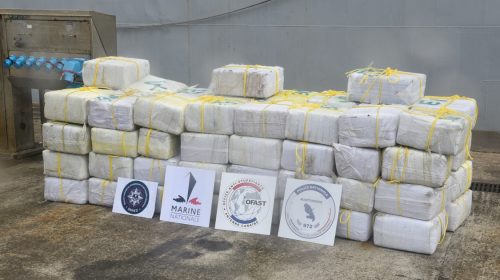 2300 kilos de cocaïne saisis par la Marine Nationale sur un bateau de pêche sans pavillon