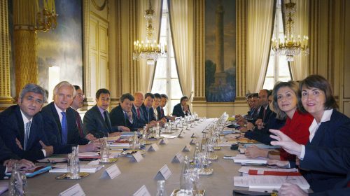 Budget 2026 : des ruptures conventionnelles aux arrêts de travail, ces dispositifs qui font exploser la facture et doivent être revus