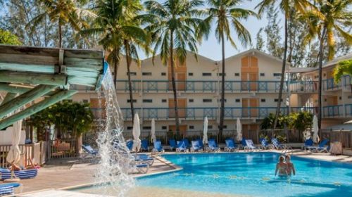 Tourisme outre-mer : des revenus essentiels, mais des emplois fragiles