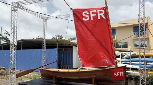 L’association Passion Voile et Tradition officialise le lancement de sa mini yole « Vent Lévé »