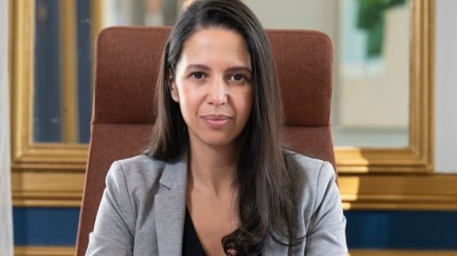 La ministre des Outre-mer assure que le projet de loi contre la vie chère se poursuit