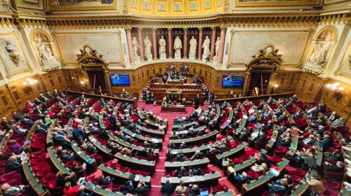 Violences et dégradations dans les lycées : ce que contient le projet de loi « casseurs-payeurs » bientôt au Sénat