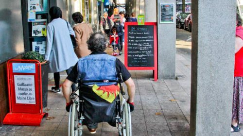 Les fauteuils roulants seront intégralement remboursés « avant la fin 2024 »