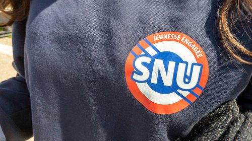 Un "service civilo-militaire universel" serait "adapté à notre temps", pour le haut-commissaire au plan